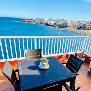 https://salinetas-terraza-playa.in-canary-islands.com