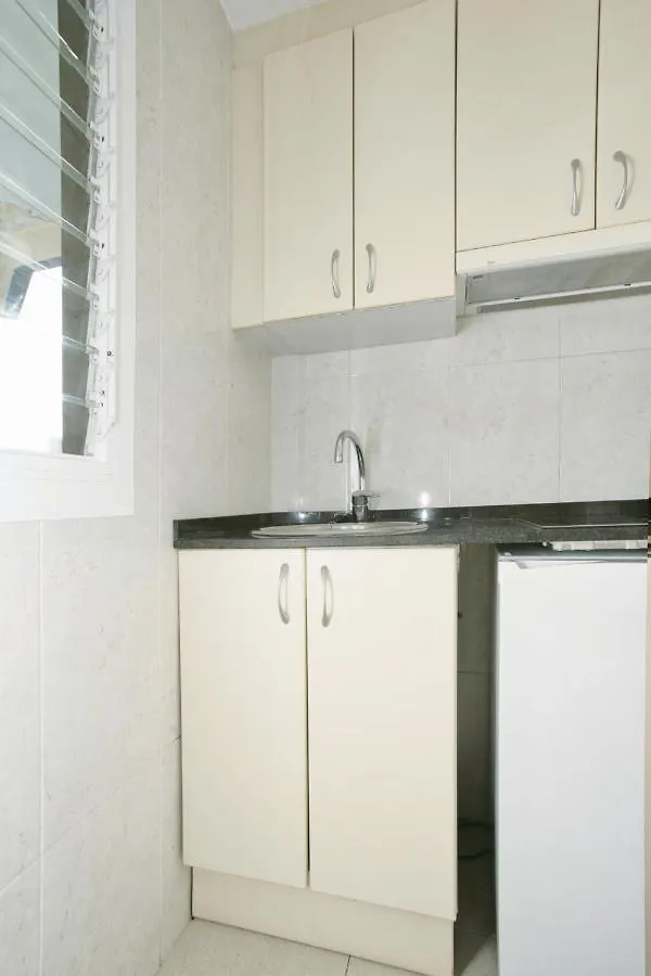 Apartamento Alboran Study Salou 0*,  España