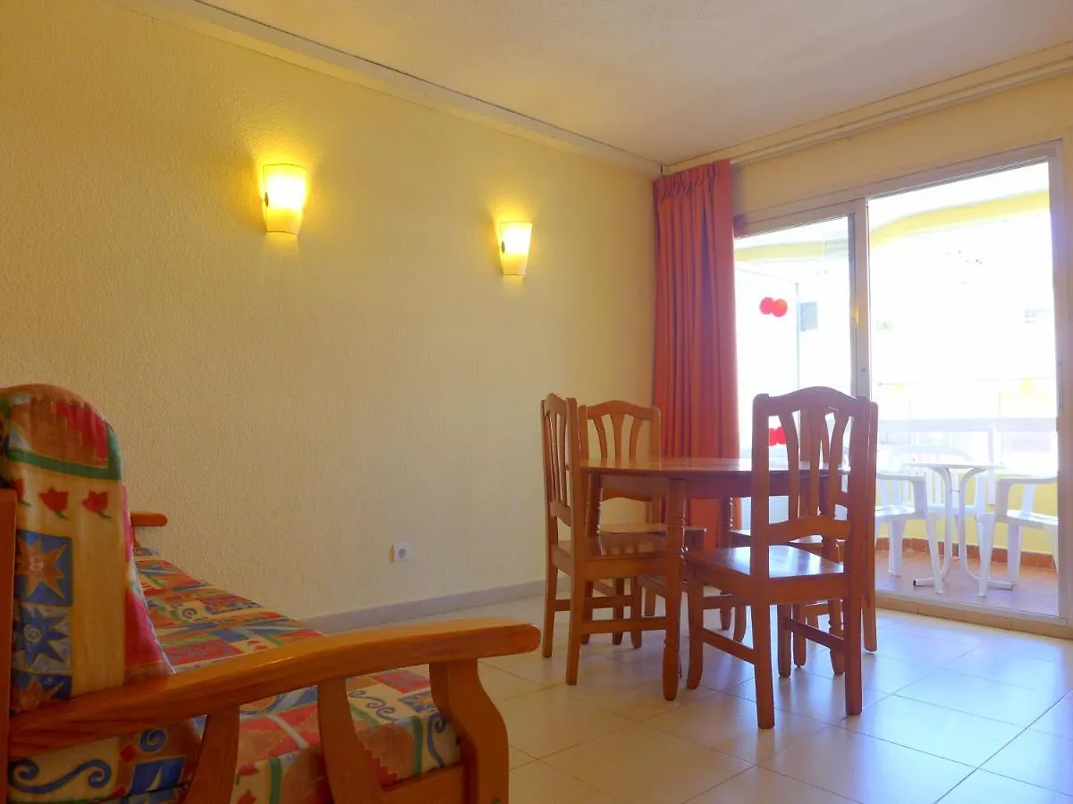 Alboran Study Apartment Salou 0*,